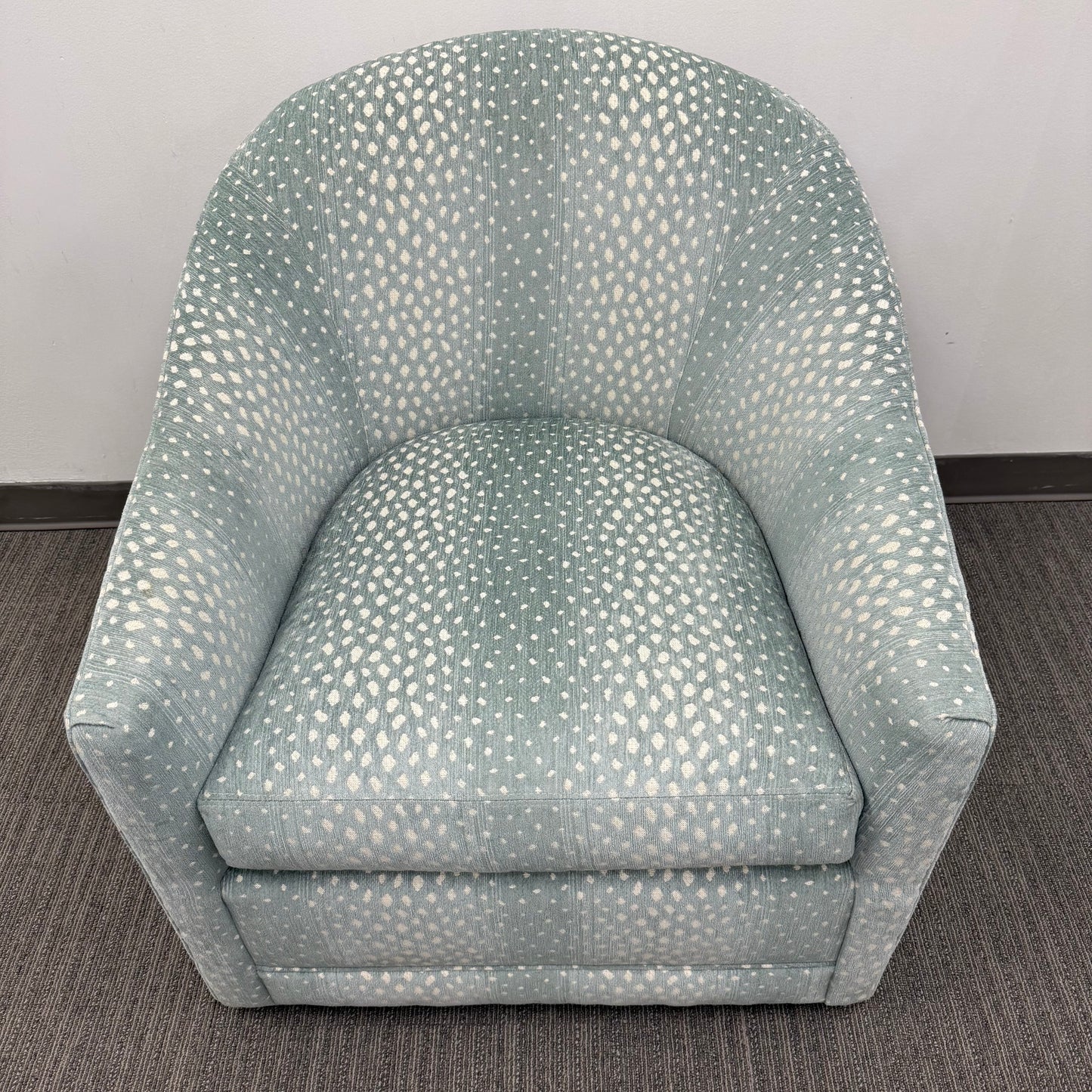 Upholstered Swivel Barrell Chair