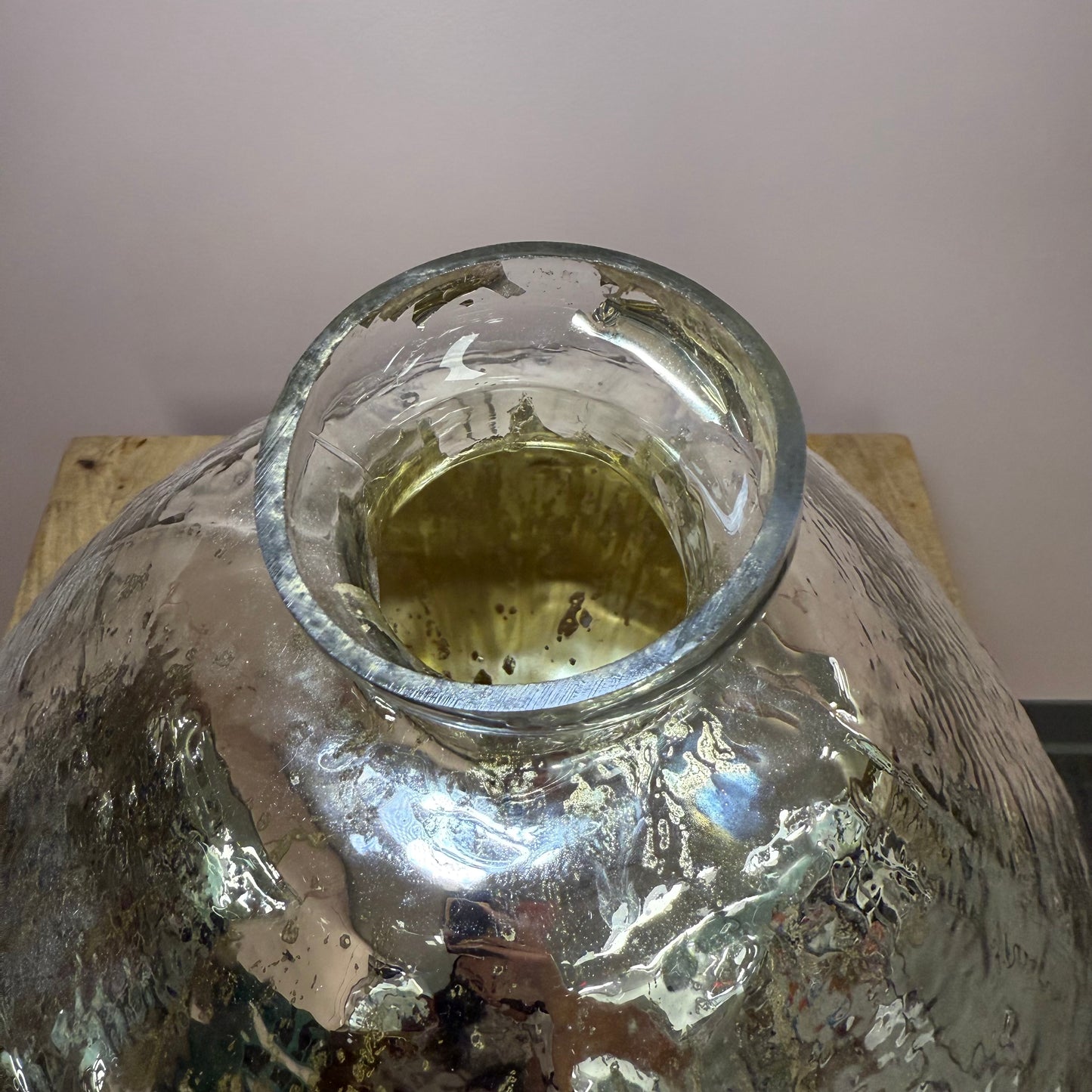 Regina Andrew "Virgo" Vase