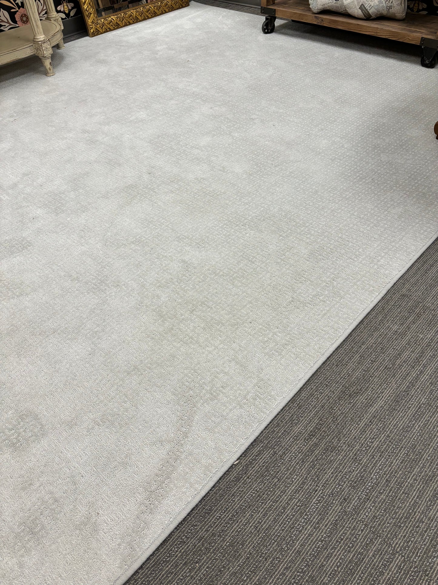 9x13 Eatmans Vastly Mist Serged Rug
