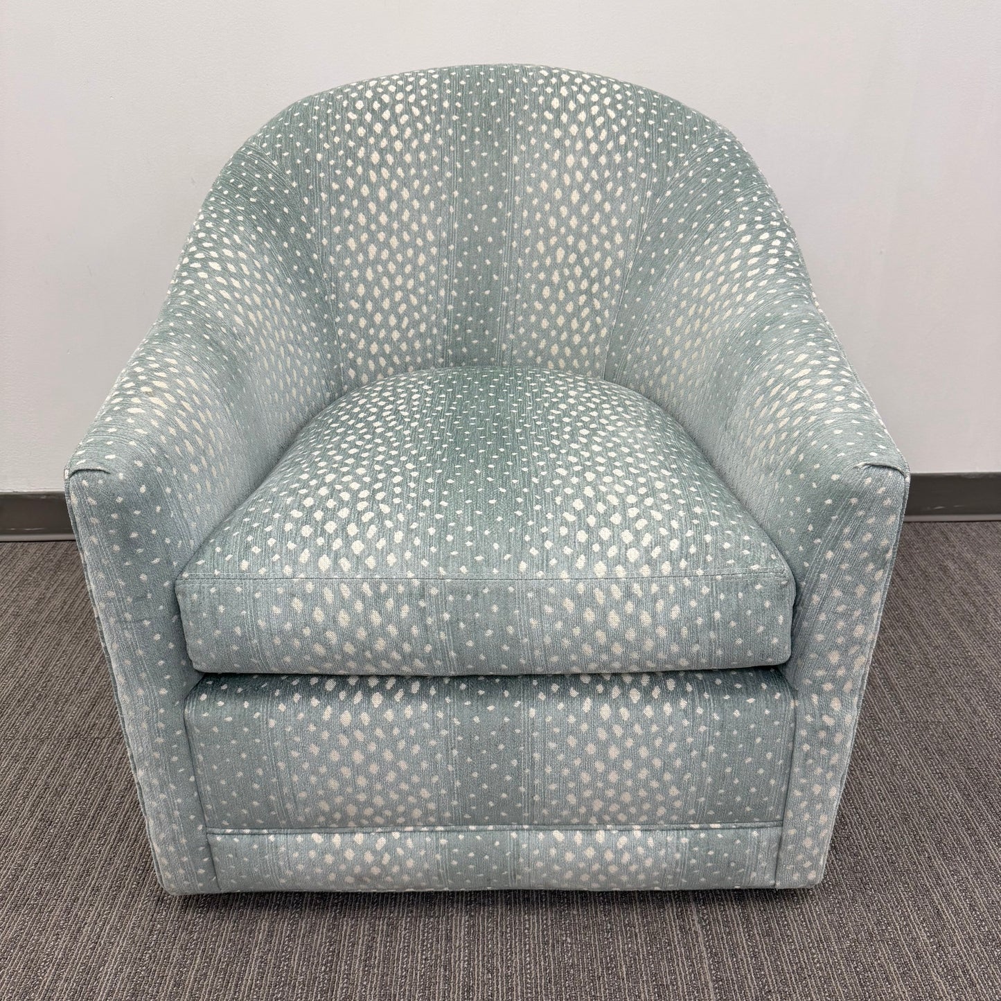 Upholstered Swivel Barrell Chair