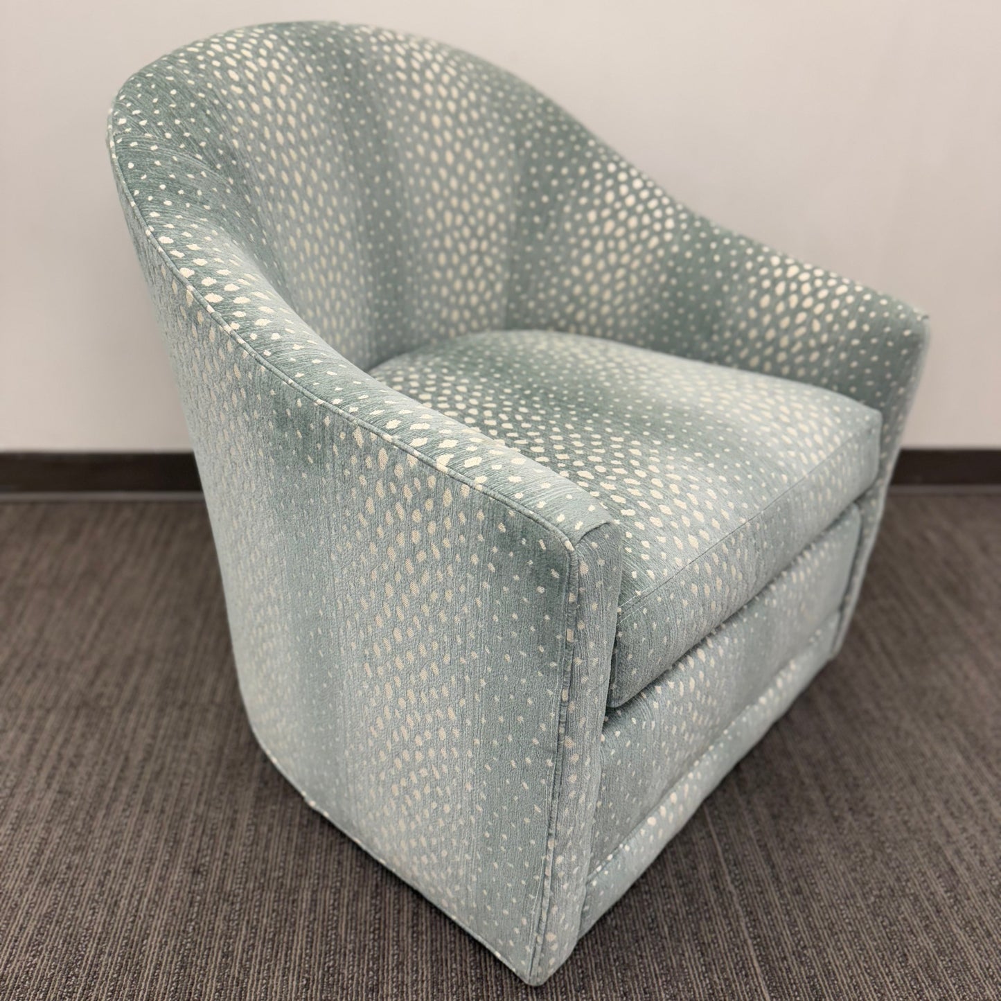 Upholstered Swivel Barrell Chair