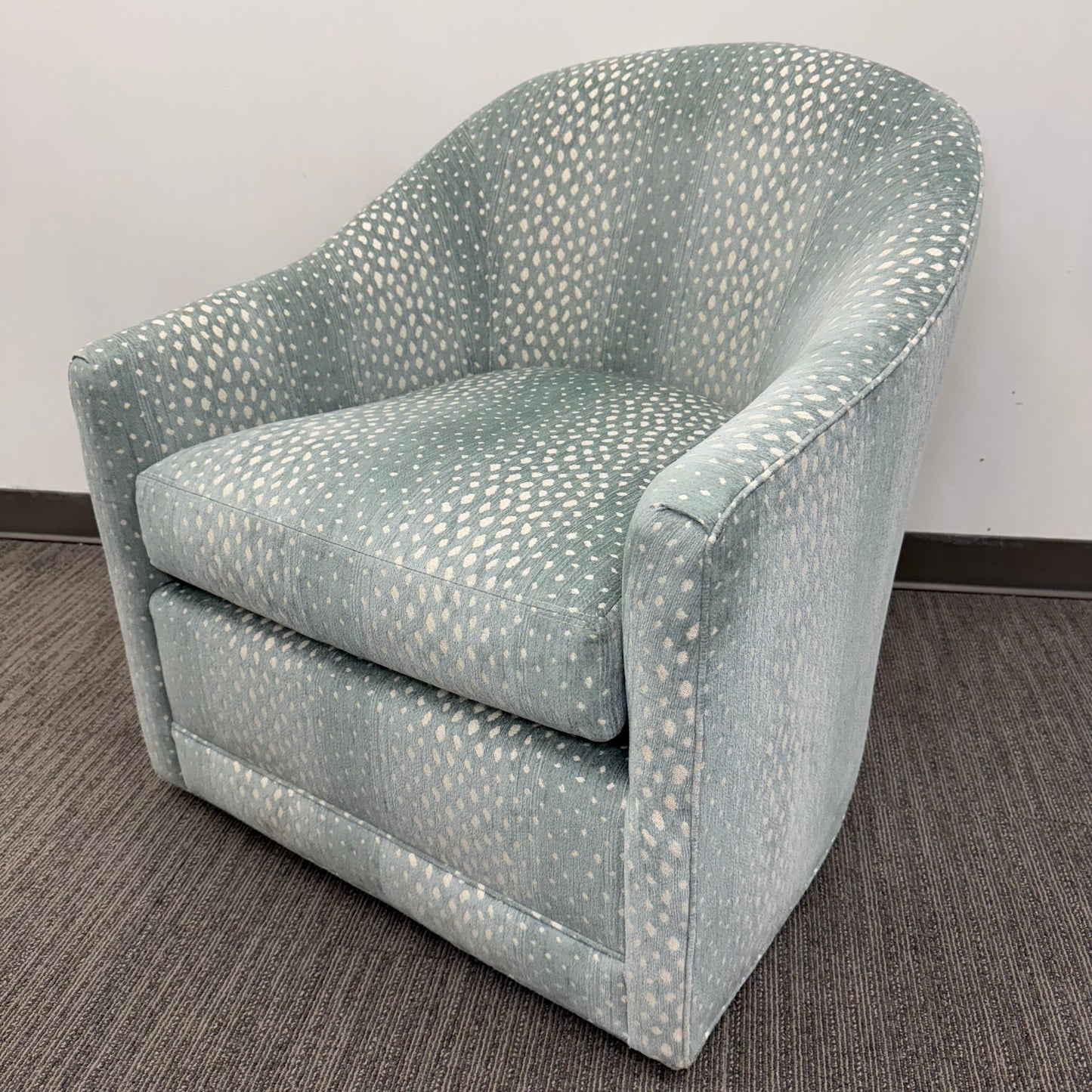 Upholstered Swivel Barrell Chair