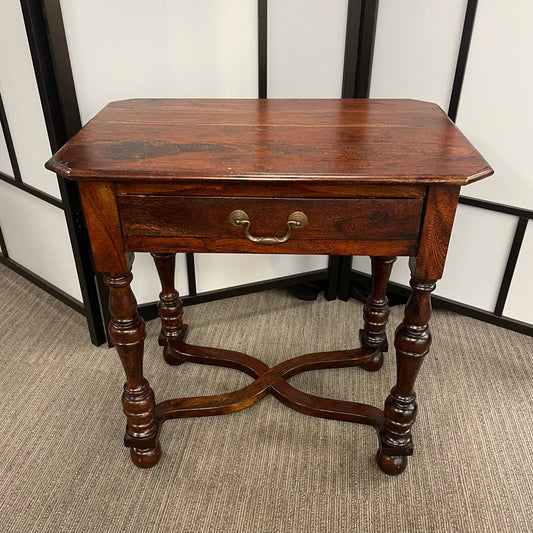 Nadeau Furniture Cambridge Lamp Table