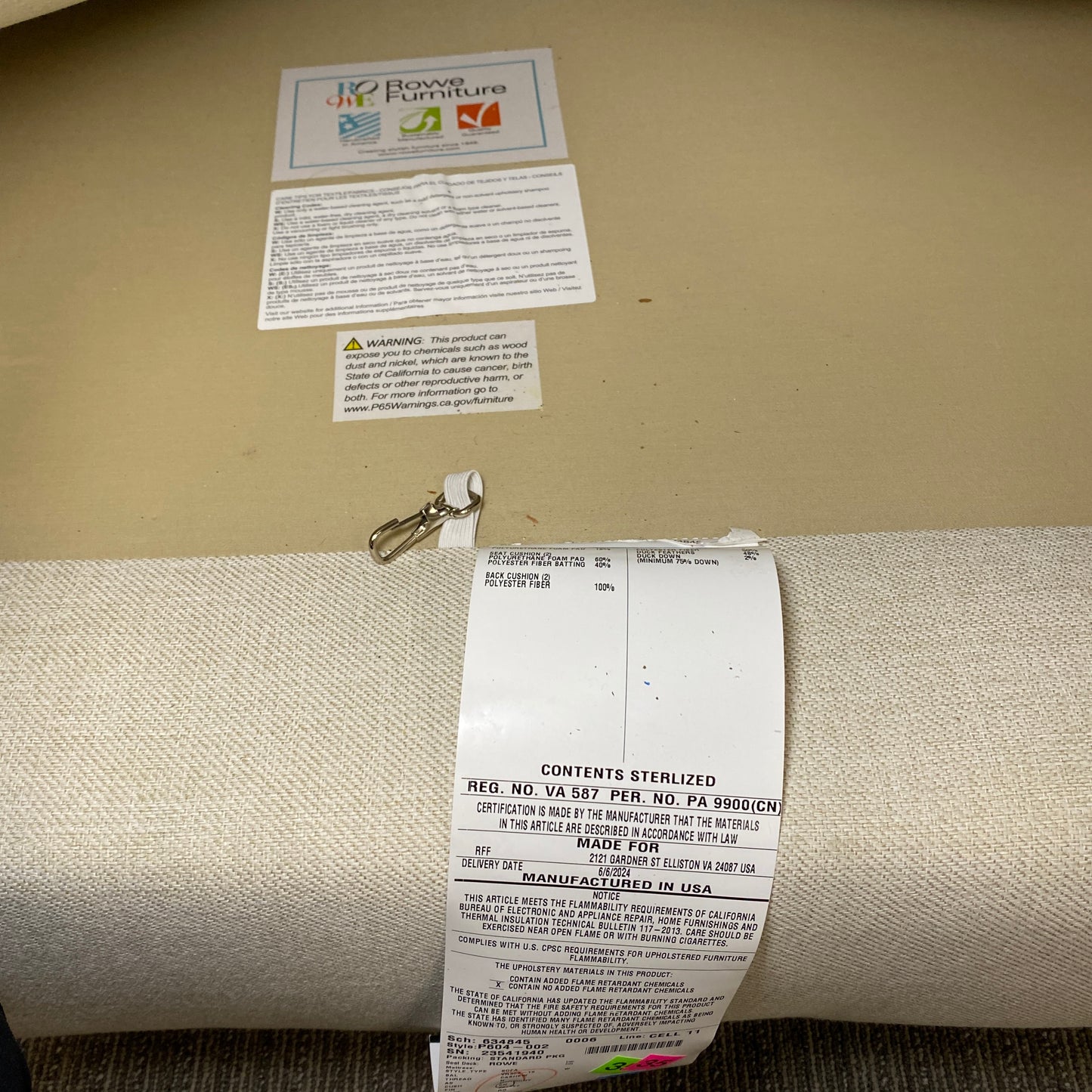 Rowe Furniture 2-Cushion Sofa