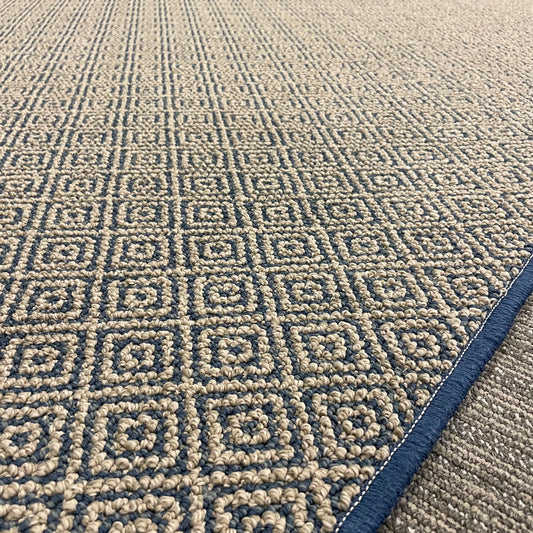 "Tuftex Diamond" Nylon Rug - 9" x 13"